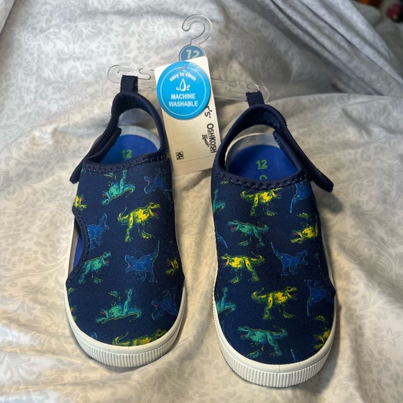 New Carters Dinosaur water shoes - Picture 3 of 10